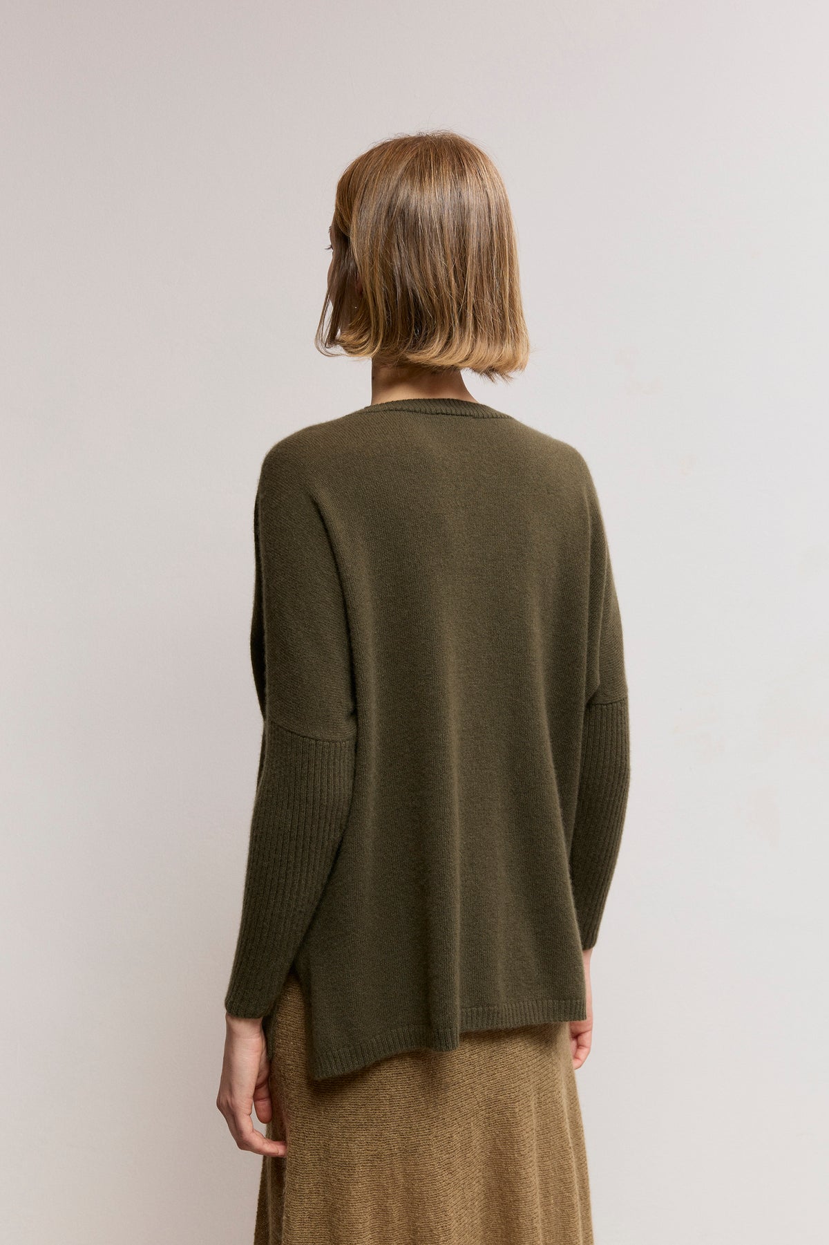 batwing-sleeved cashmere sweater