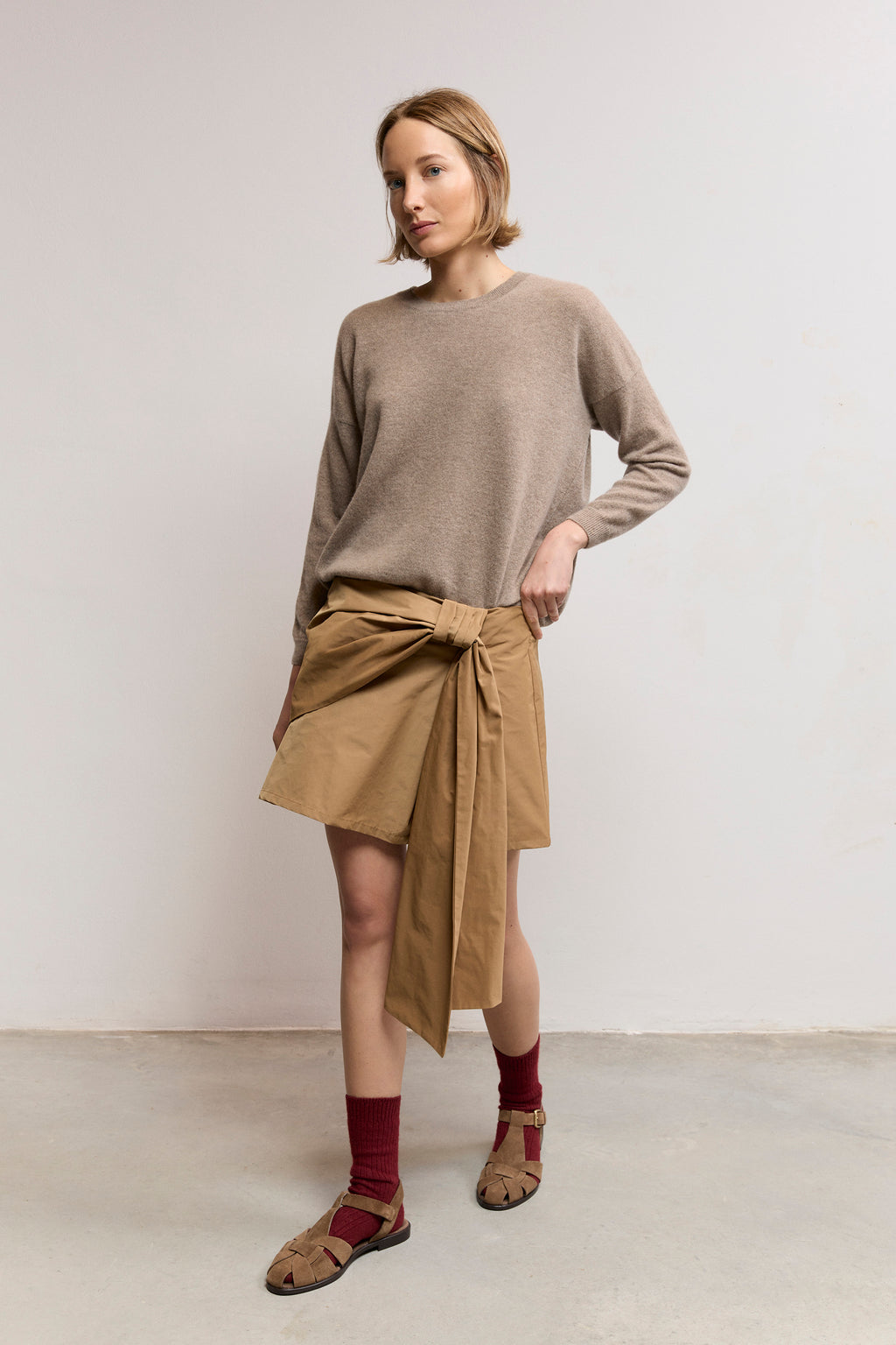 Cashmere round-neck sweater