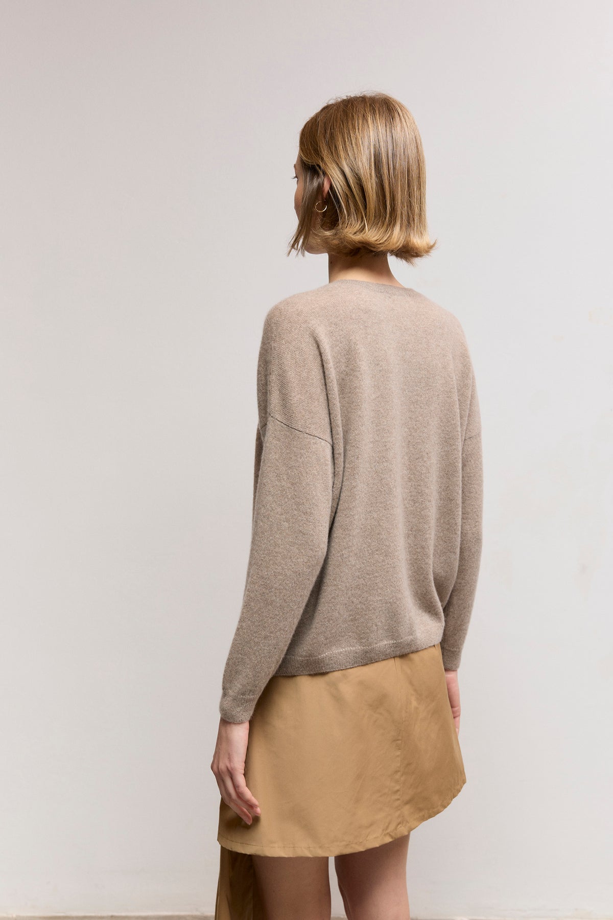 Cashmere round-neck sweater