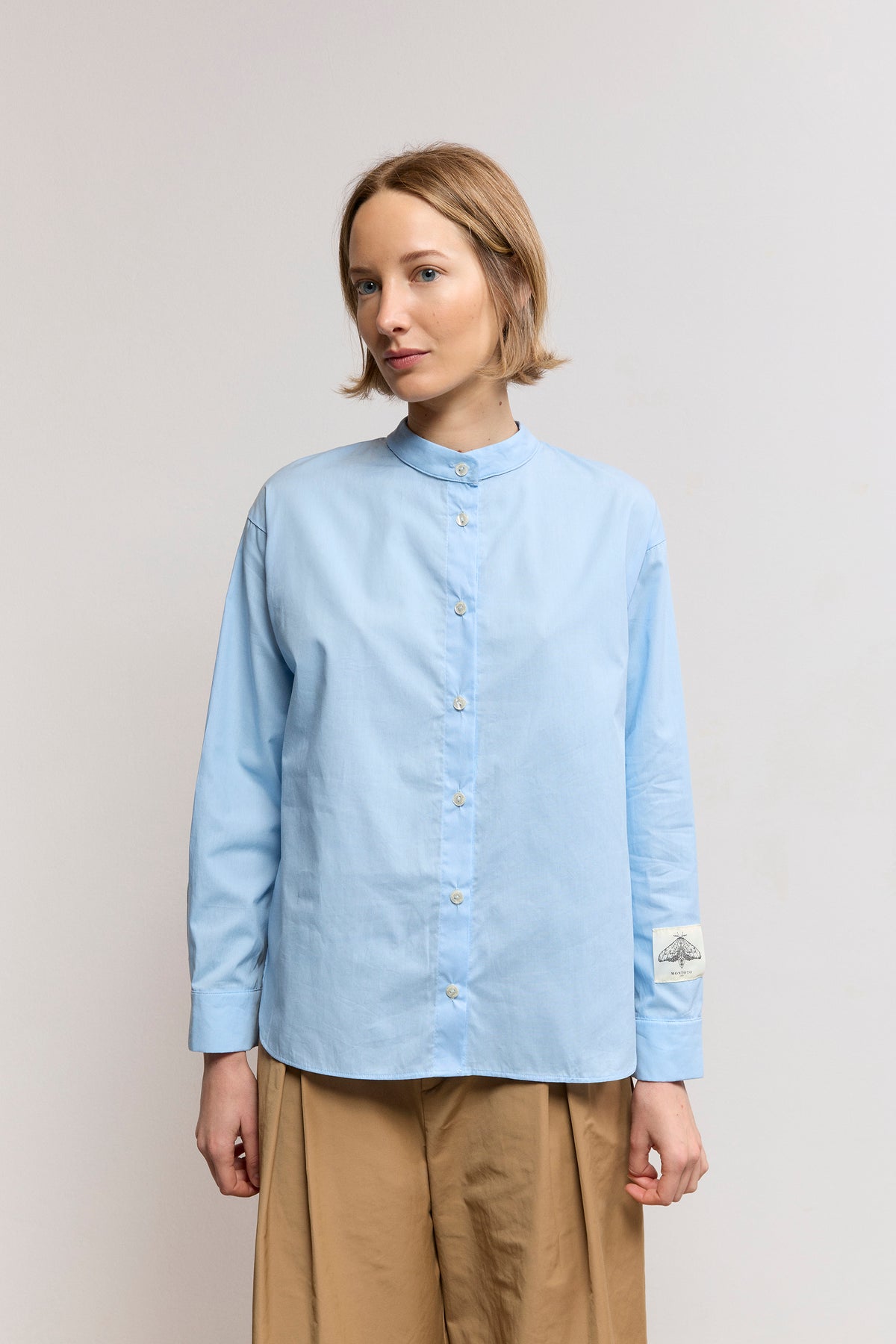 Camisa cuello mao multiposición