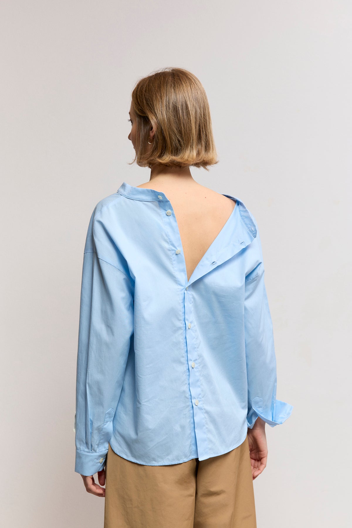 Camisa cuello mao multiposición