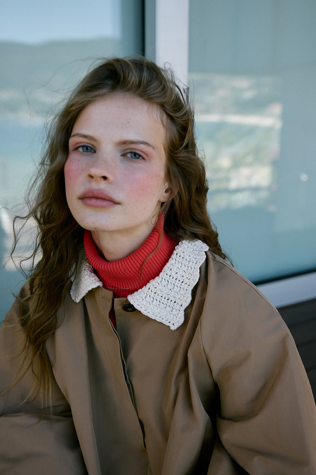 Woven trench with textured knit neck