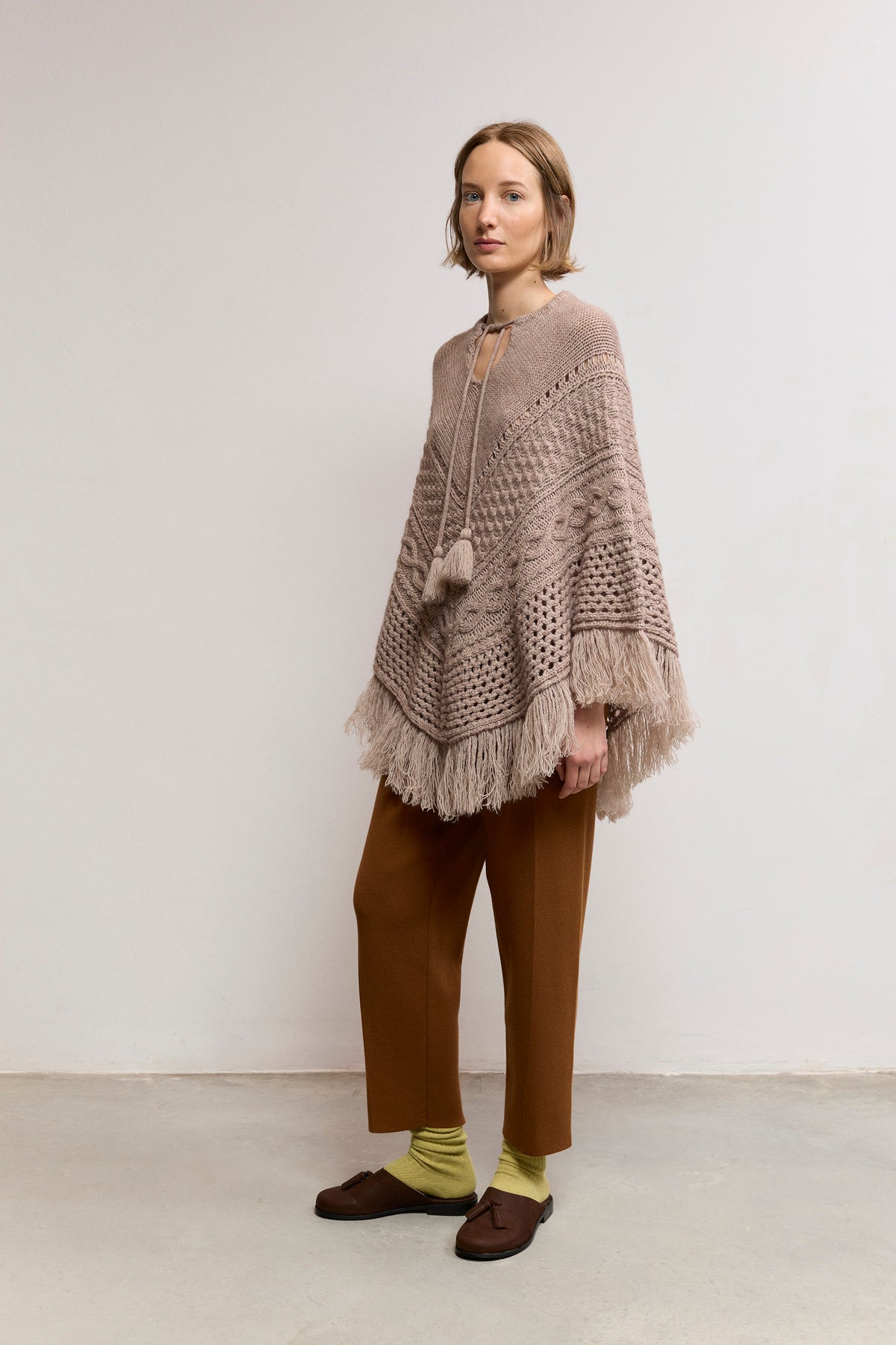 Poncho trenzas mohair
